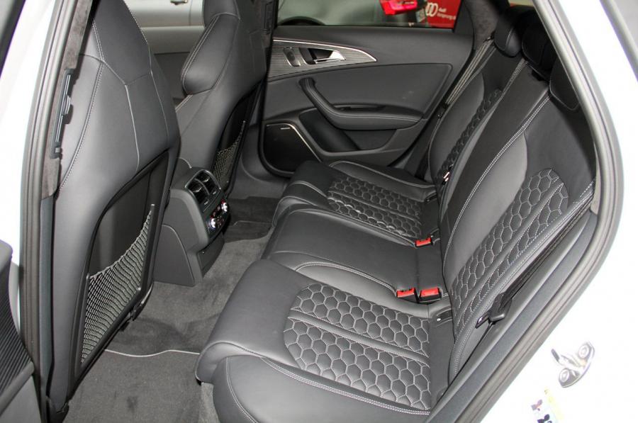 Интерьер Audi RS6 Avant (4G, C7) 2013 года  (WW) (фото 52 из 90)